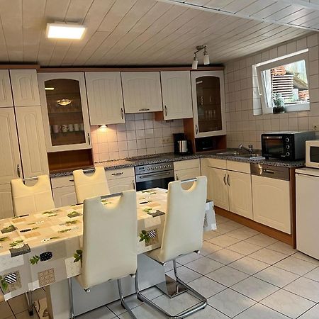 Linh'S Ferienwohnung Сарбург Екстериор снимка