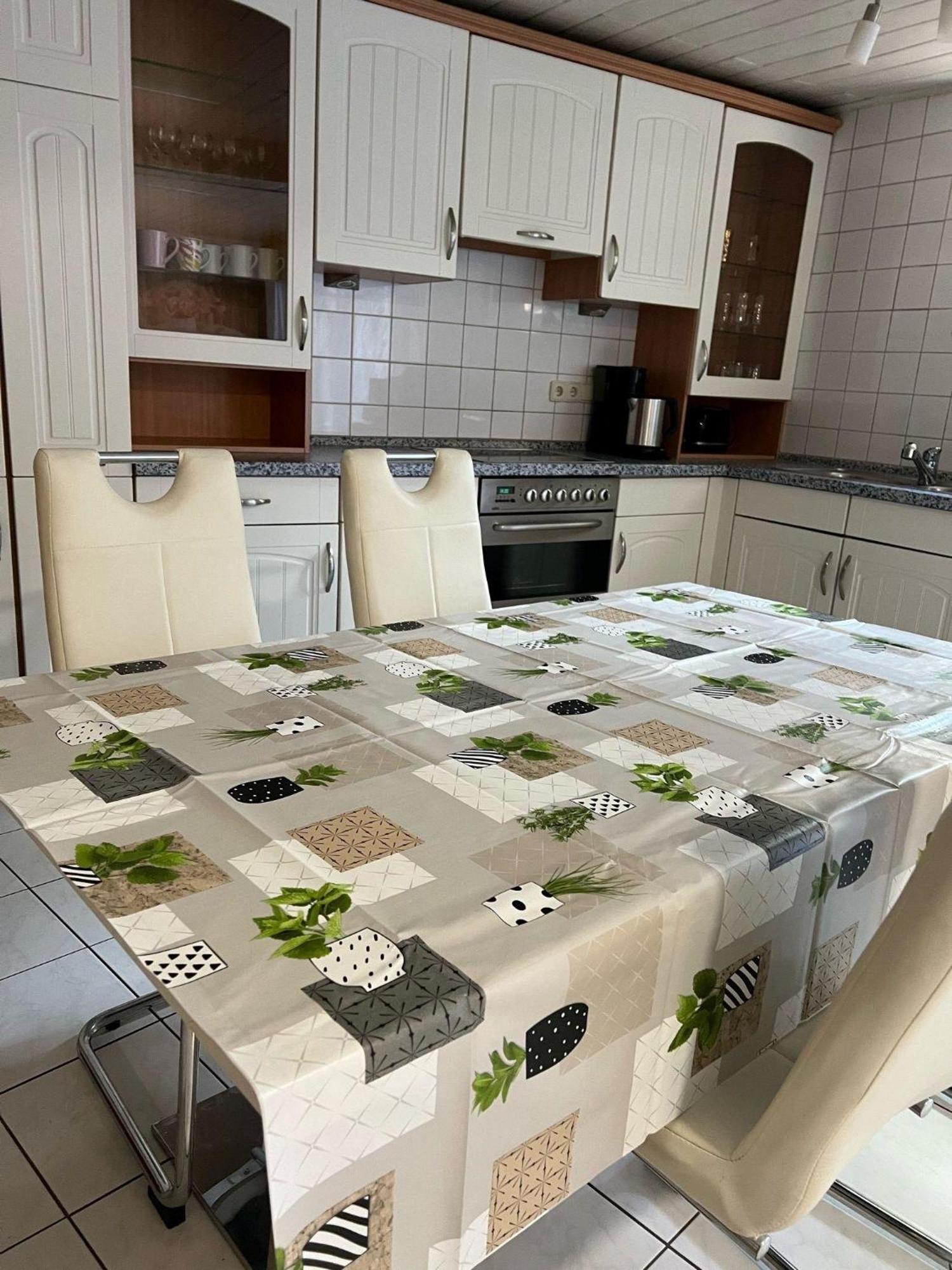 Linh'S Ferienwohnung Сарбург Екстериор снимка